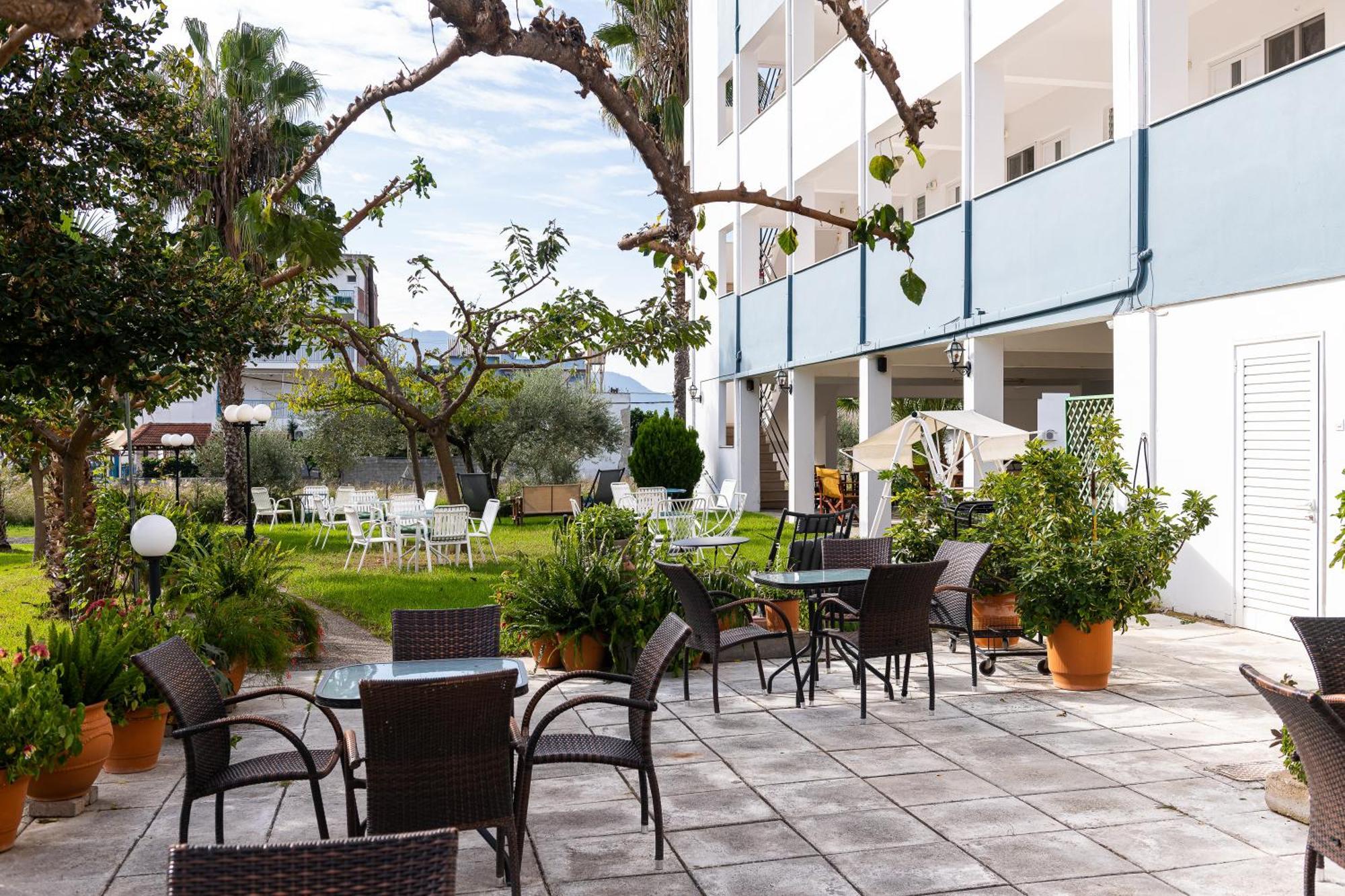 Zoe Seaside Apartment Loutra Edipsou  Exterior photo